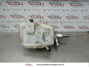 O184975 Gebruikte hoofdremcilinder Opel Vivaro