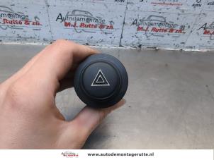 O185035 Gebruikte schakelaar paniekverlichting Volvo 4-Serie