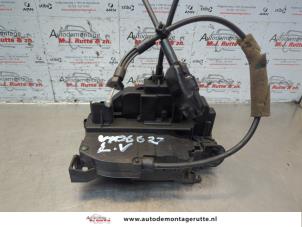 O185072 Gebruikte deurslot mechaniek 4deurs links-voor Renault Modus