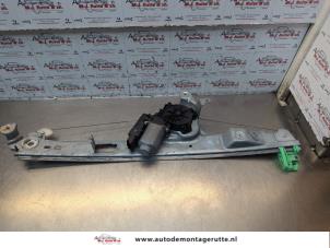O185084 Gebruikte ruitmechaniek 4deurs rechts-voor Renault Megane Scenic