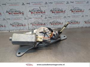 O185089 Gebruikte ruitenwissermotor achter Suzuki Ignis