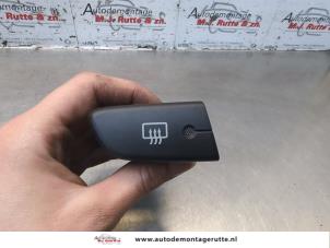 O185100 Gebruikte verwarmingsschakelaar achterruit Citroen C1