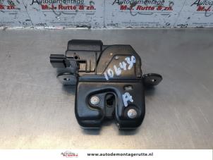 O185105 Gebruikte achterklep slotmechaniek Renault Grand Scenic