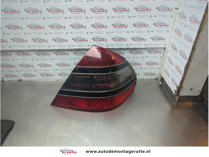 Gebruikte Achterlicht rechts Mercedes E-Klasse O185126