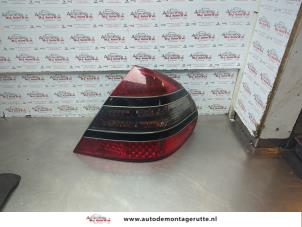 O185126 Gebruikte achterlicht rechts Mercedes E-Klasse