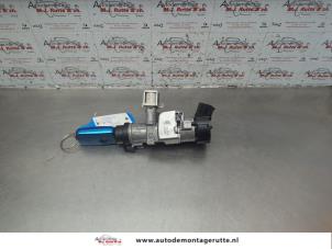 O185128 Gebruikte sleutel+contactslot Volkswagen Polo