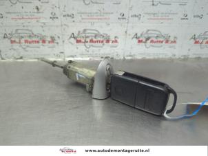 O185140 Gebruikte portierslot cilinder links Mercedes A-Klasse