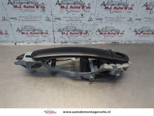 O185148 Gebruikte portiergreep 4deurs links-voor Volkswagen Golf