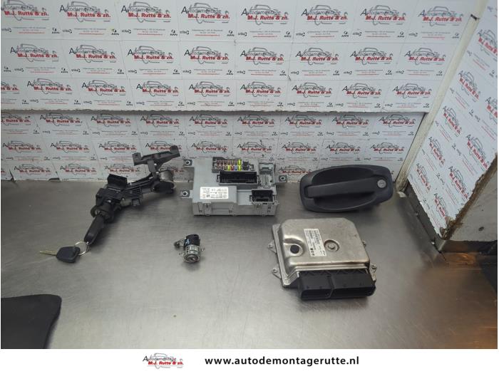 Gebruikte Kontaktslot + computer Fiat Doblo O185151