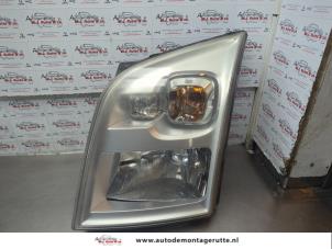 O185153 Gebruikte koplamp links Ford Transit