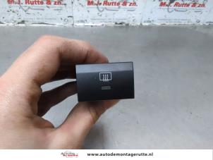 O185193 Gebruikte schakelaar achteruitverwarming Volkswagen Polo