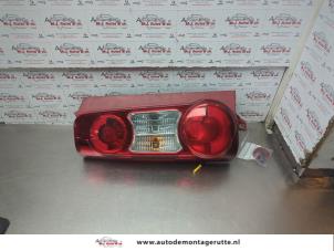 O185225 Gebruikte achterlicht links Peugeot Partner