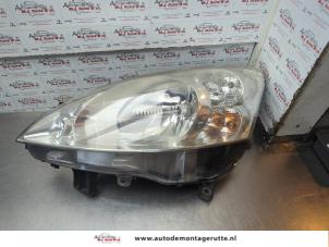 O185253 Gebruikte linker koplamp Peugeot Partner