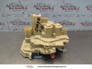 O185281 Gebruikte slotmechaniek portier 4deurs rechts-voor Fiat Panda