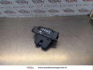 O185329 Gebruikte achterklep slotmechaniek Citroen C3