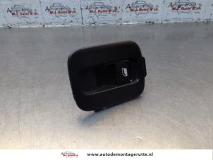O185332 Gebruikte elektrisch raam schakelaar Citroen C3