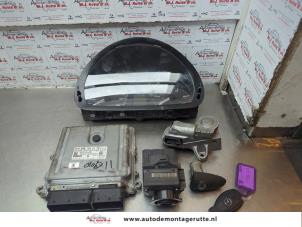 O185349 Gebruikte kontaktslot + computer Mercedes Sprinter