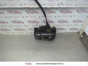 O185374 Gebruikte portierslot mechaniek 4deurs rechts-voor Opel Insignia