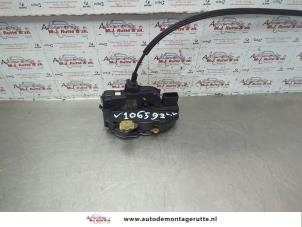 O185375 Gebruikte deurslot mechaniek 4deurs links-voor Opel Insignia