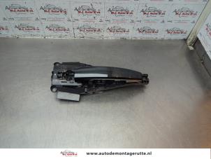 O185379 Gebruikte portiergreep 4deurs links-voor Opel Insignia