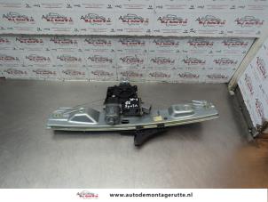 O185383 Gebruikte ruitmechaniek 4deurs links-achter Opel Insignia