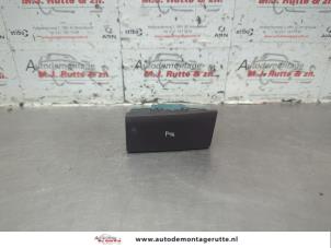 O185425 Gebruikte pdc schakelaar Opel Insignia