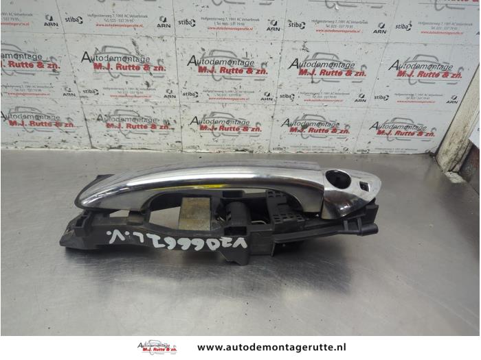 Gebruikte Portiergreep 4Deurs links-voor Mercedes E-Klasse O185487