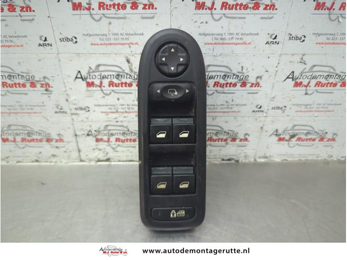 Gebruikte Combischakelaar ramen Peugeot 508 O185553