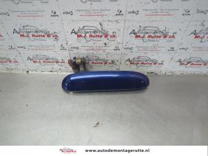 O185592 Gebruikte portiergreep 4deurs rechts-voor Toyota Yaris Verso