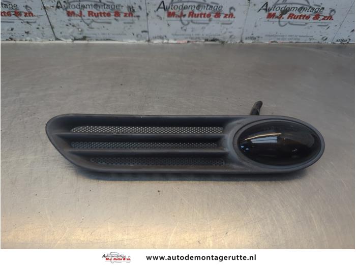 Gebruikte Knipperlicht Scherm rechts-voor Mini ONE O185612