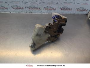 O185638 Gebruikte deurslot mechaniek 4deurs rechts-achter Nissan X-Trail