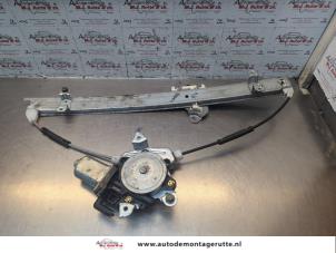 O185642 Gebruikte ruitmechaniek 4deurs rechts-voor Nissan X-Trail