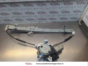 O185643 Gebruikte raammechaniek 4deurs links-voor Nissan X-Trail