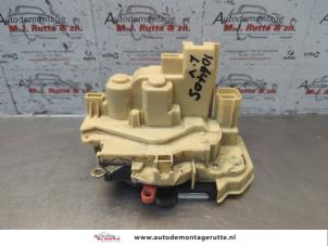 O185647 Gebruikte deurslot mechaniek 4deurs links-voor Fiat Panda