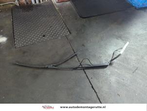 O185670 Gebruikte ruitenwisserarm voor Mercedes Sprinter