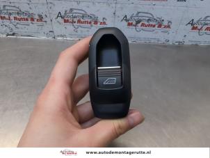 O185674 Gebruikte schakelaar elektrisch raam Ford Grand C-Max