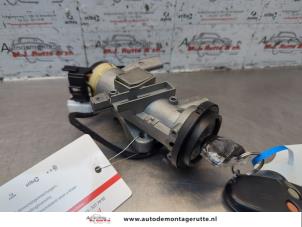 O185695 Gebruikte sleutel+contactslot Mitsubishi Space Star
