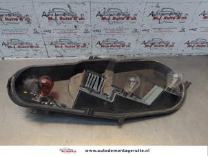 O185711 Gebruikte fitting achterlicht links Citroen C1