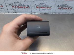 O185715 Gebruikte mistlamp schakelaar Volkswagen Fox