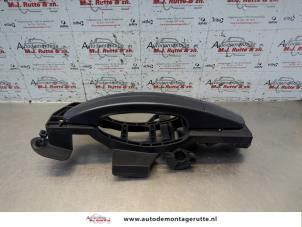 O185744 Gebruikte deurgreep 4deurs links-achter Ford Grand C-Max