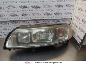 O185766 Gebruikte linker koplamp Volvo V70