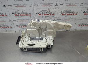 O185792 Gebruikte slotmechaniek portier 2deurs rechts Mercedes Sprinter