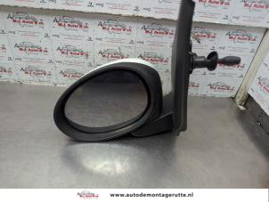 O185810 Gebruikte spiegel buiten links Citroen C1