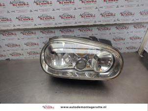 O185829 Gebruikte koplamp rechts Volkswagen Golf