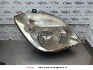 O185848 Gebruikte rechter koplamp Mercedes Sprinter
