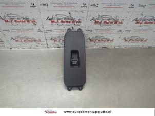O185864 Gebruikte schakelaar elektrisch raam Volvo C30