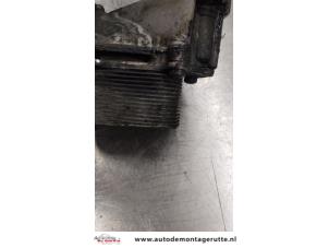 O185923 Gebruikte oliefilterhuis Peugeot 508