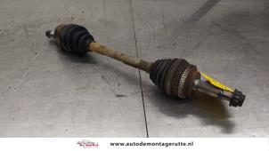 O185929 Gebruikte homokineetas links-voor Toyota Yaris Verso