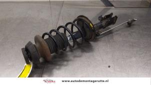 O185983 Gebruikte schokdemperpoot links-voor Suzuki Swift