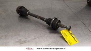 O186001 Gebruikte aandrijfas links-voor Volkswagen Fox